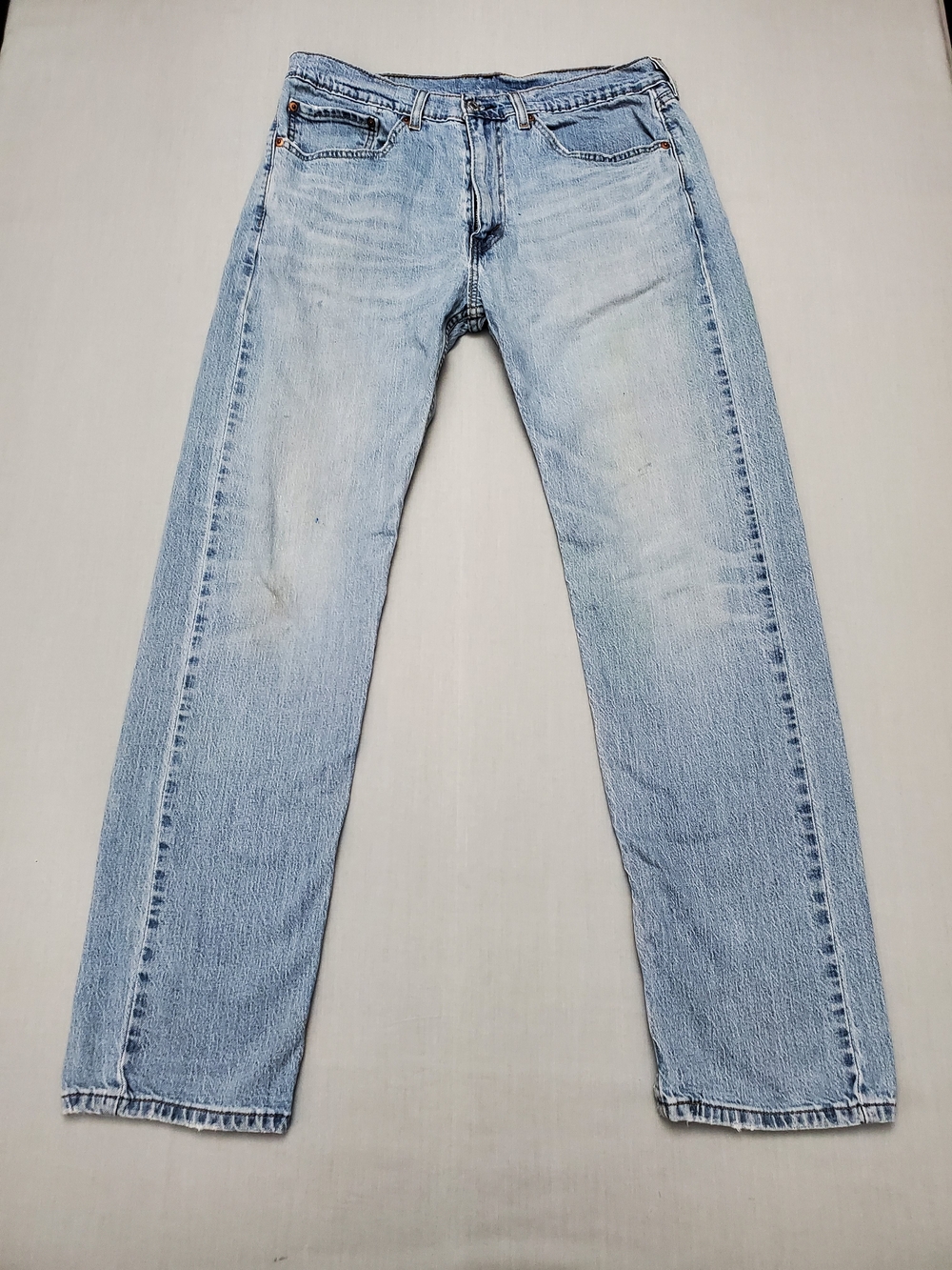 Levi's 500 Series Men's 505 34x32 Regular Fit Straight Light Wash Denim Jeans